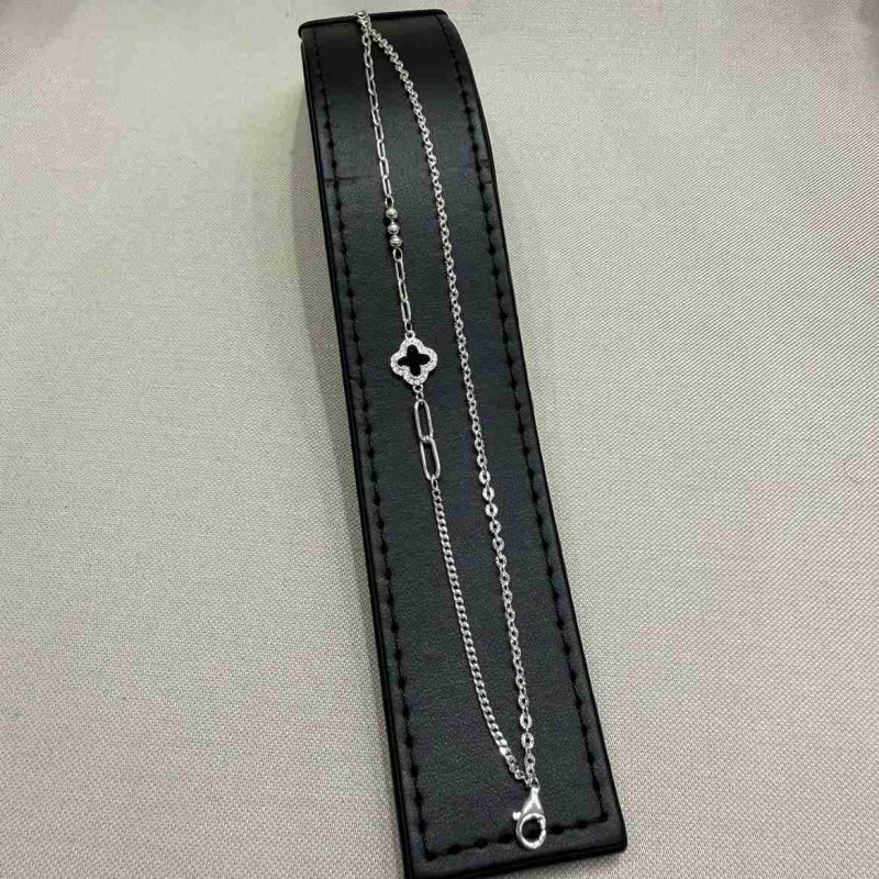 x1 سويرة فان كليف