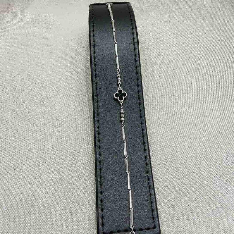 x1 سويرة فان كليف