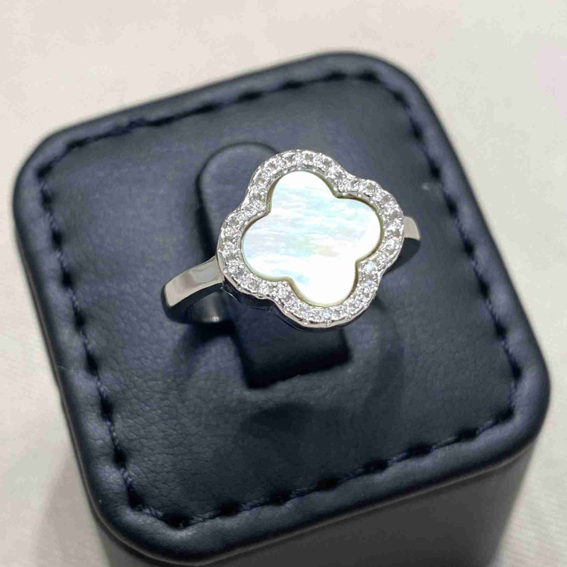 خاتم الفان كليف