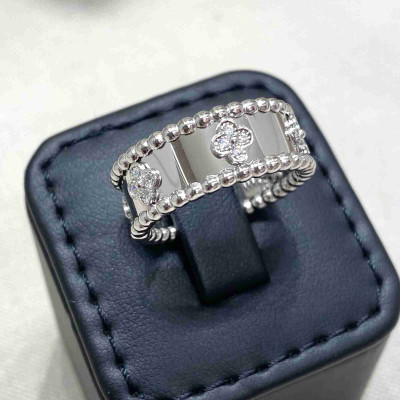 دبلة الفان كليف